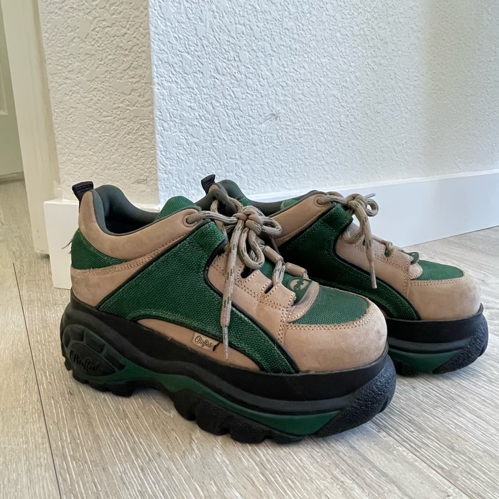 Buffalo London sneakers green and tan